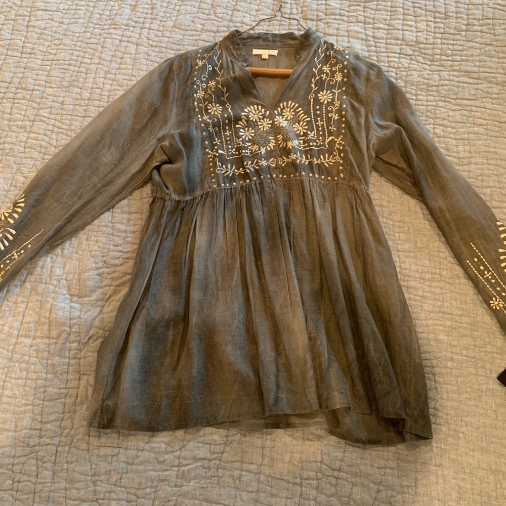 Sundance flowery gray tunic top